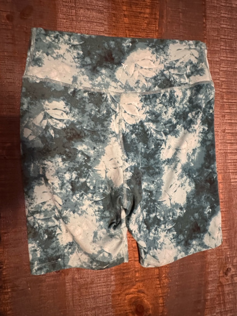 Old Navy Active High Rise Bike Shorts Teal Marbled Pattern Size Large - Picture 4 of 4